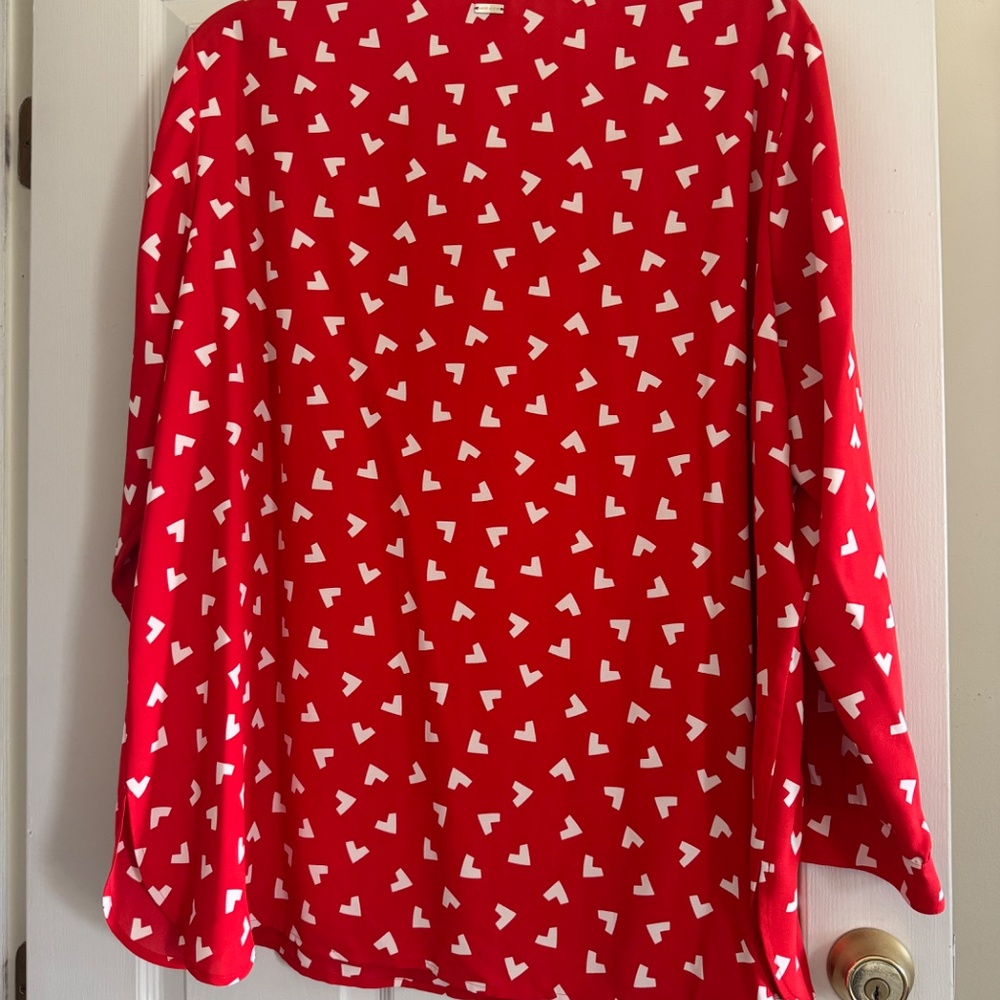 Plus size top - Picture 2 of 3